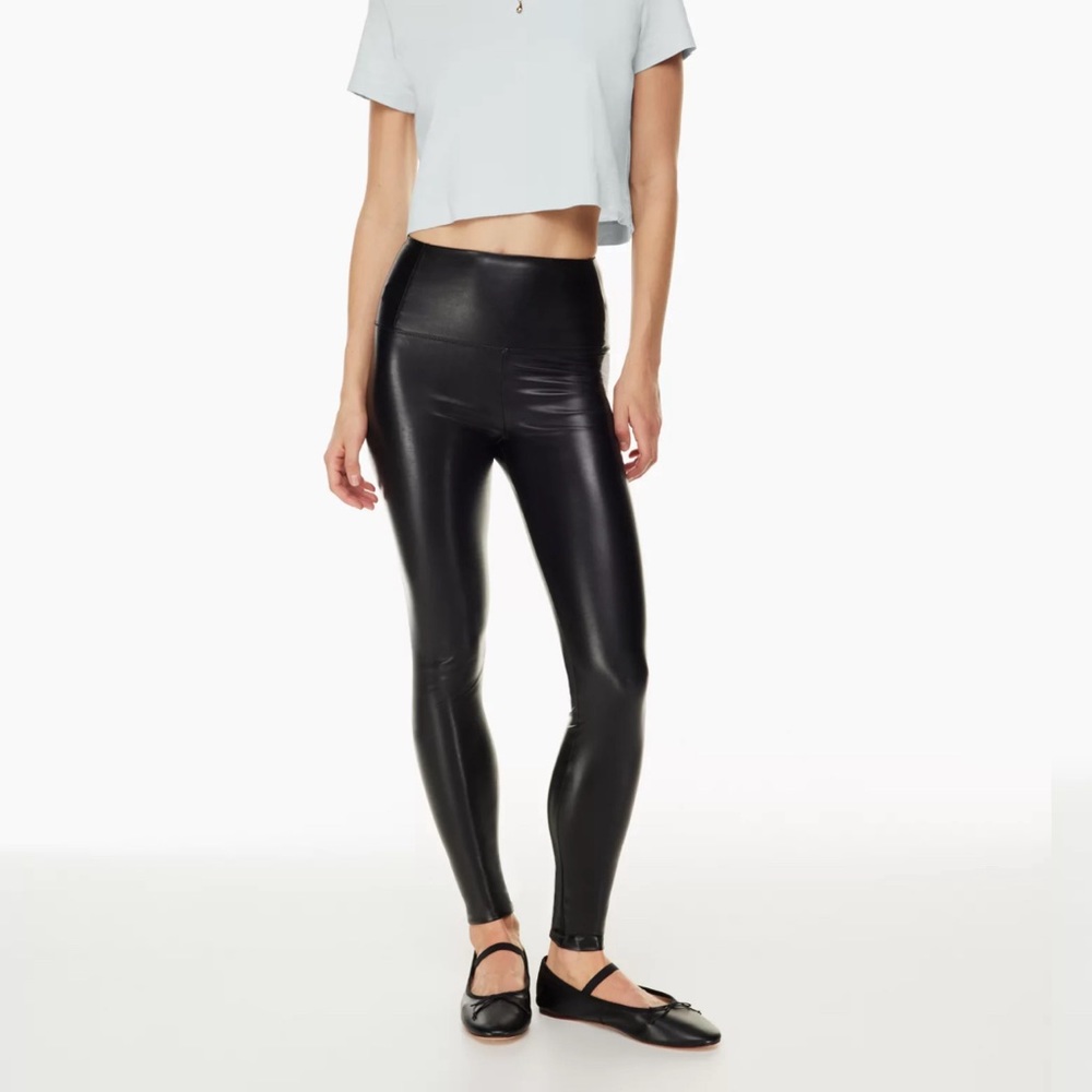 Aritzia Daria leather leggings. Small